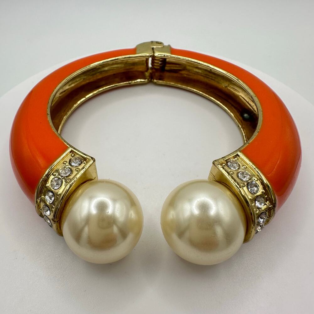 French gold tone orange enamel rhinestones faux pearls clamper bangle bracelet - Picture 2 of 7